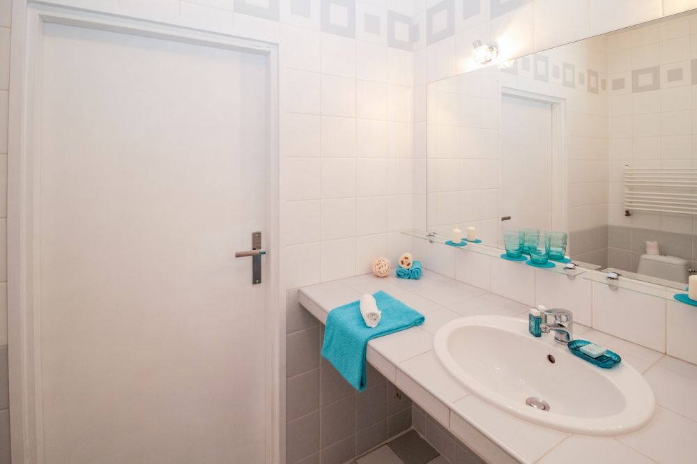 Fuktspärra badrum: En grundlig översikt och presentation av olika typer och fördelar